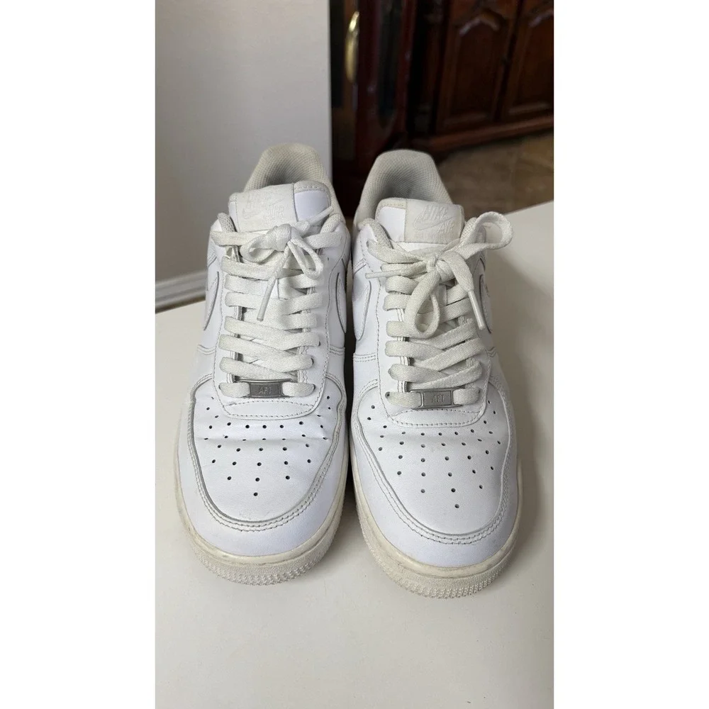 Nike Air Force 1 Low 07 Triple White AF1 CW2288-111 Men's Size 9 Sneakers